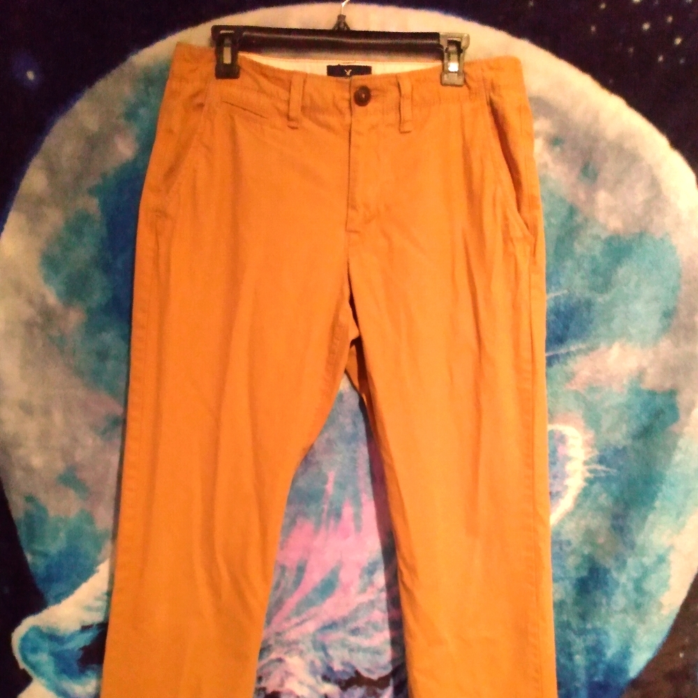 Male khaki American eagle size 3232